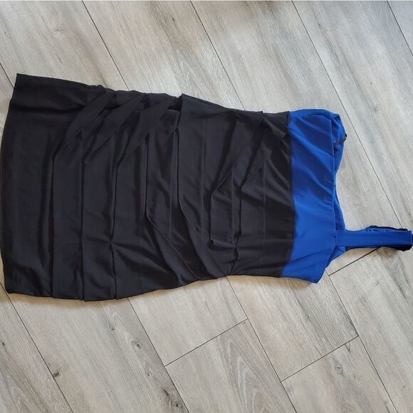 City triangles One-shoulded sparkle embellishment neckline Black/royal b… - Picture 8 of 15